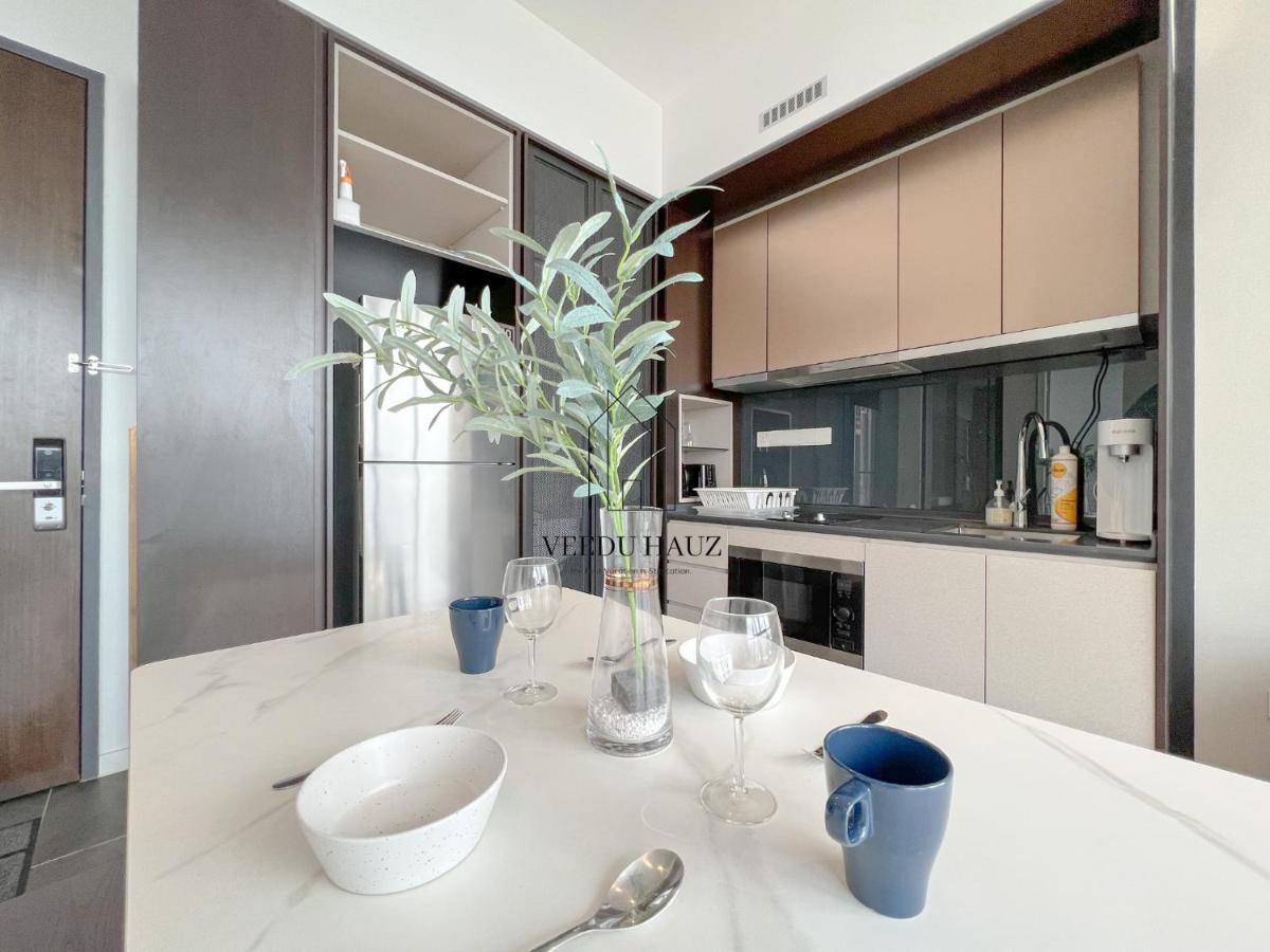 קואלה לומפור Scarletz Suites At Klcc By Veedu Hauz מראה חיצוני תמונה