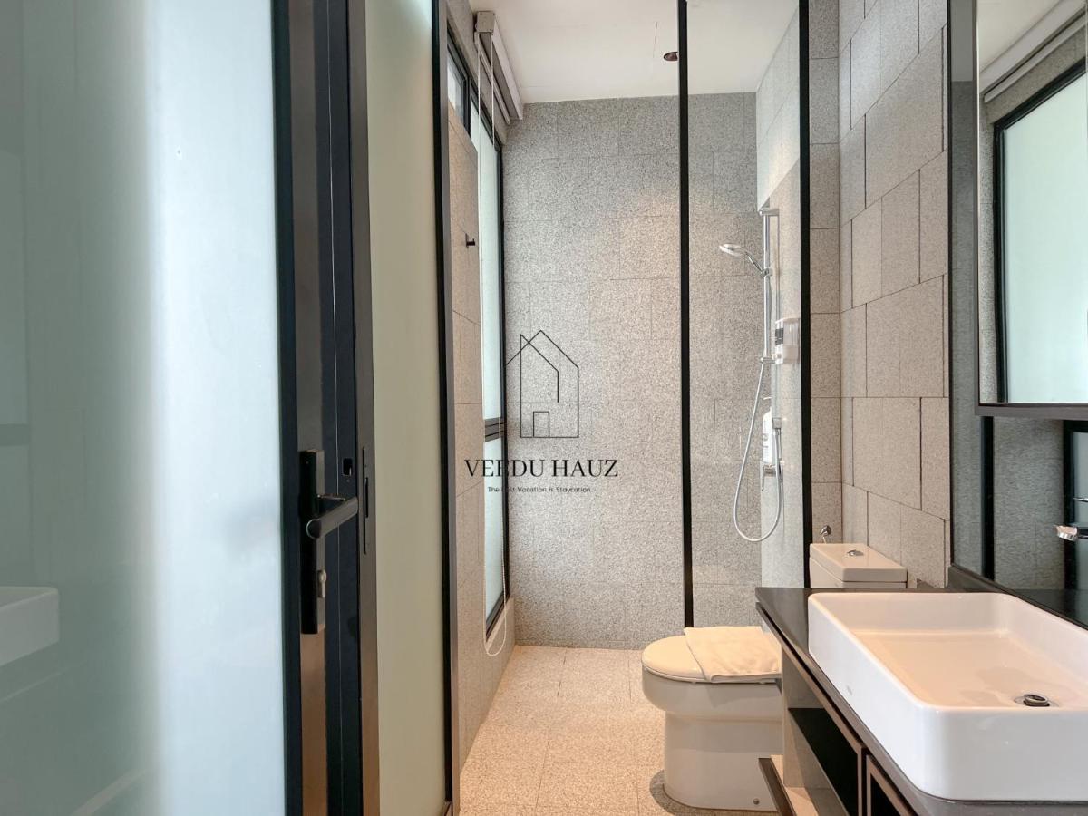 קואלה לומפור Scarletz Suites At Klcc By Veedu Hauz מראה חיצוני תמונה