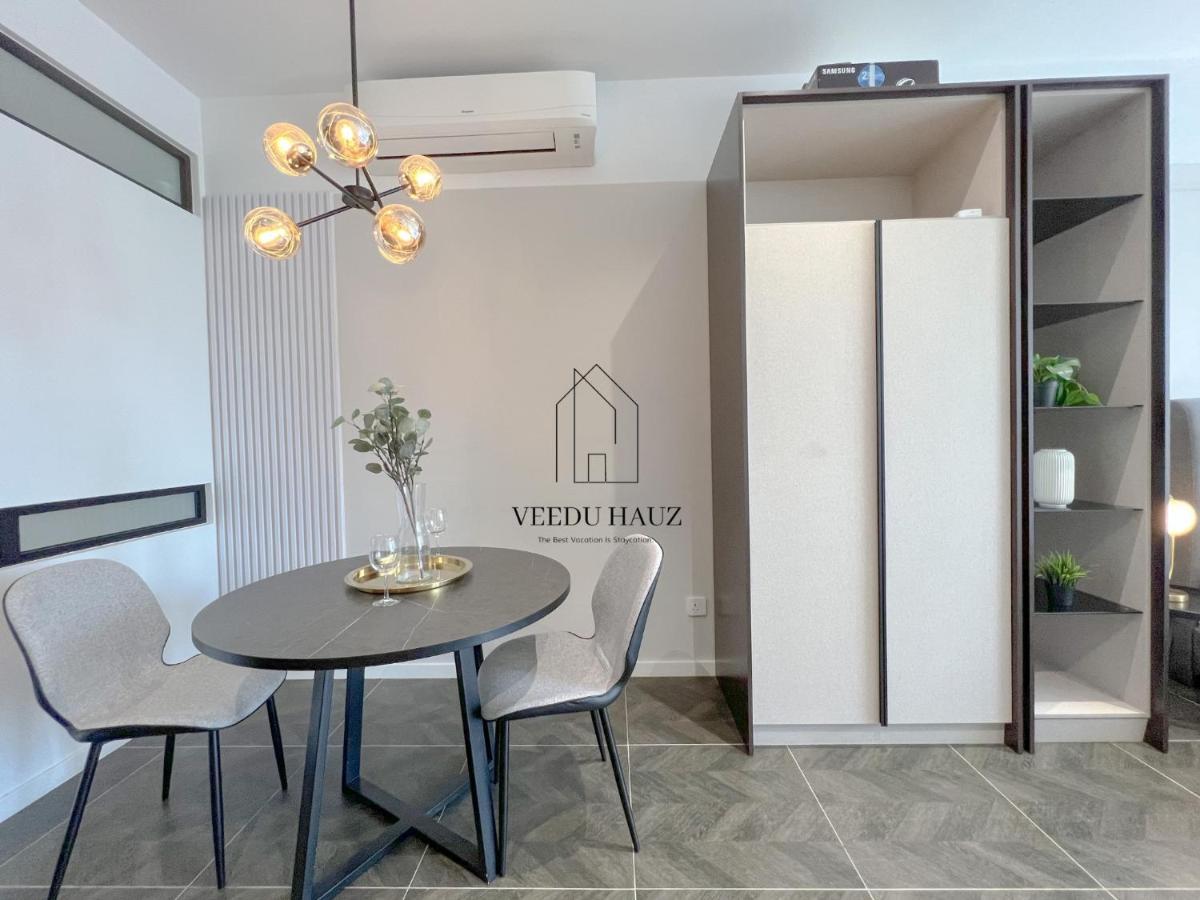 קואלה לומפור Scarletz Suites At Klcc By Veedu Hauz מראה חיצוני תמונה