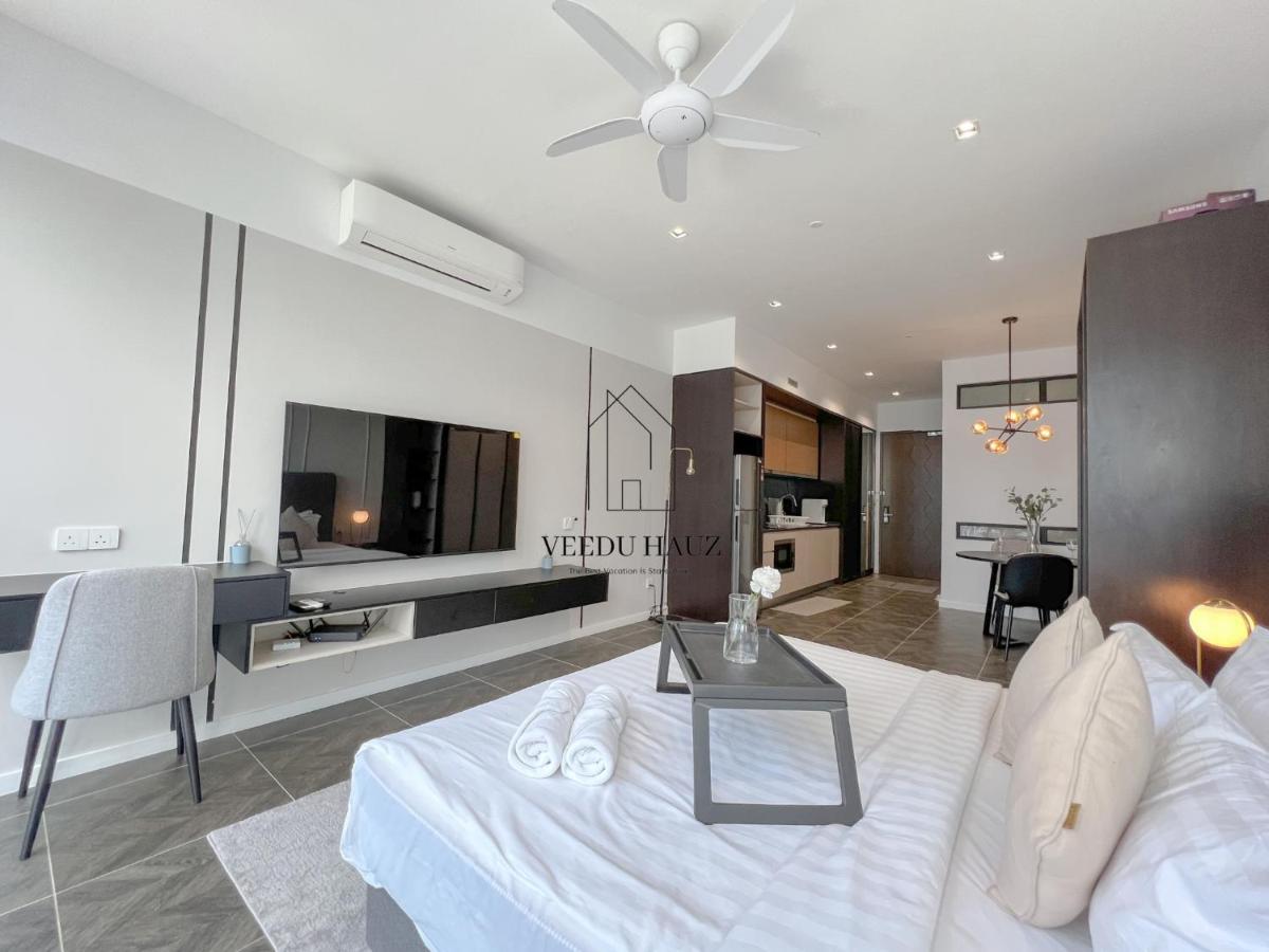 קואלה לומפור Scarletz Suites At Klcc By Veedu Hauz מראה חיצוני תמונה