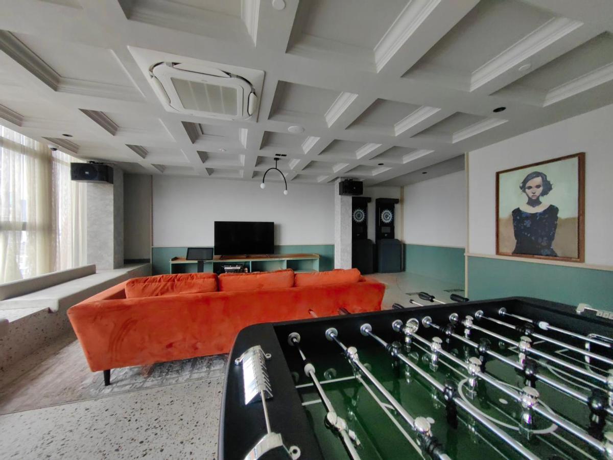 קואלה לומפור Scarletz Suites At Klcc By Veedu Hauz מראה חיצוני תמונה