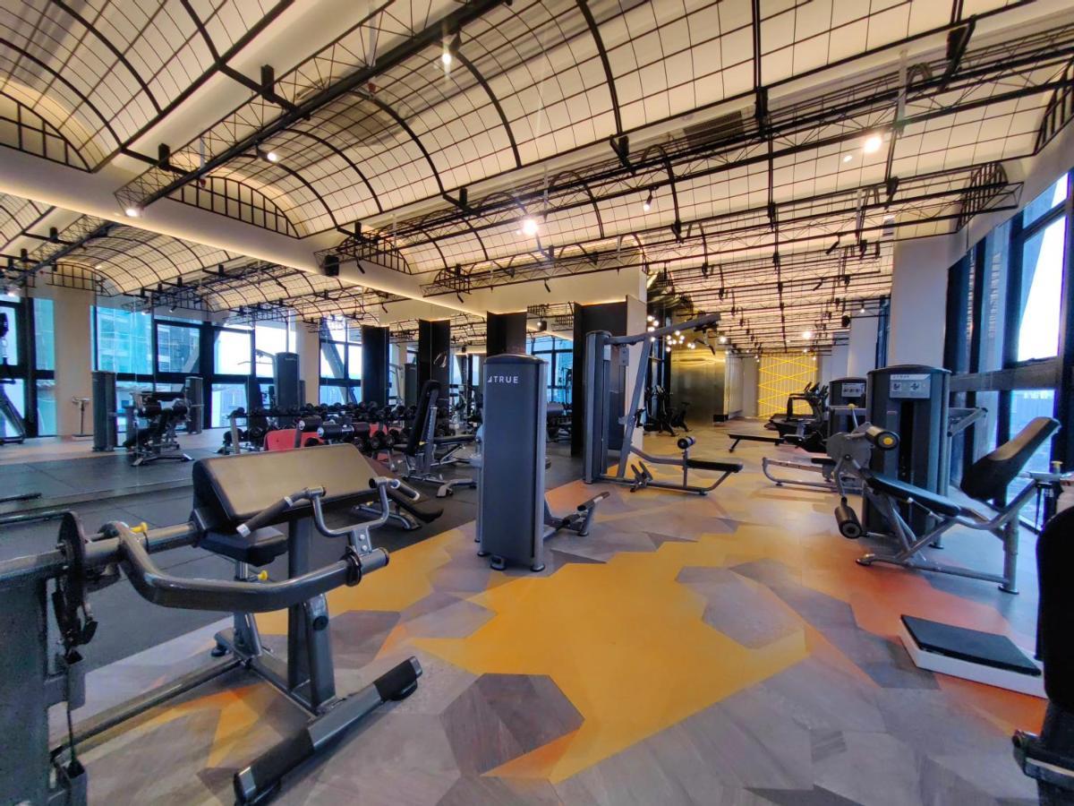 קואלה לומפור Scarletz Suites At Klcc By Veedu Hauz מראה חיצוני תמונה