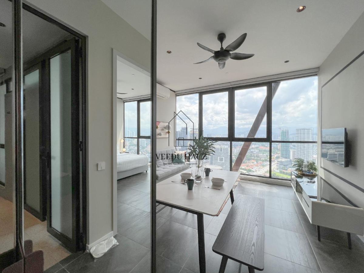 קואלה לומפור Scarletz Suites At Klcc By Veedu Hauz מראה חיצוני תמונה