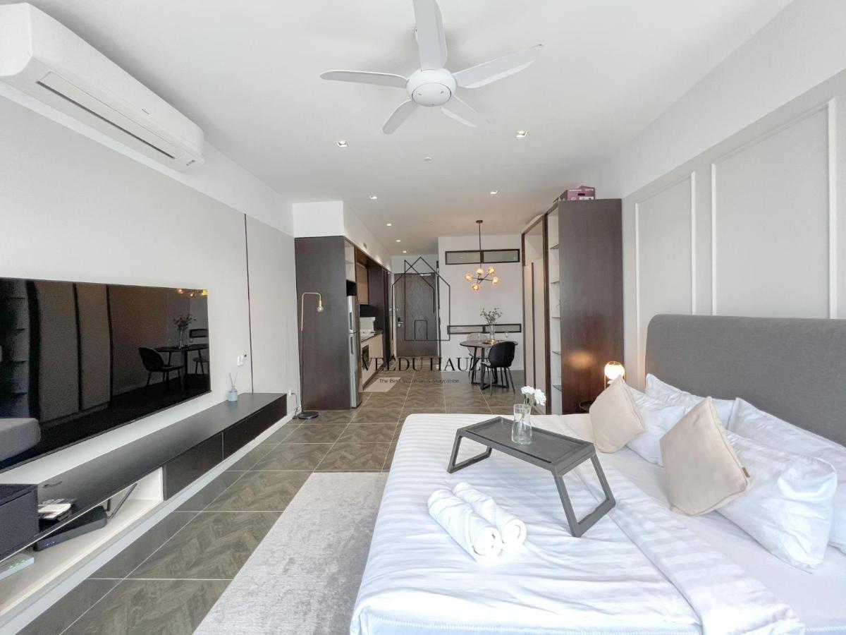 קואלה לומפור Scarletz Suites At Klcc By Veedu Hauz מראה חיצוני תמונה