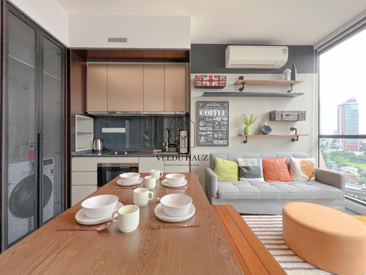 קואלה לומפור Scarletz Suites At Klcc By Veedu Hauz מראה חיצוני תמונה