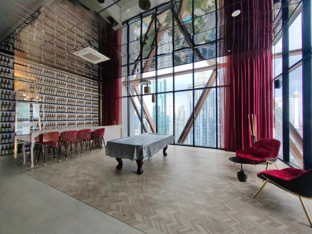 קואלה לומפור Scarletz Suites At Klcc By Veedu Hauz מראה חיצוני תמונה