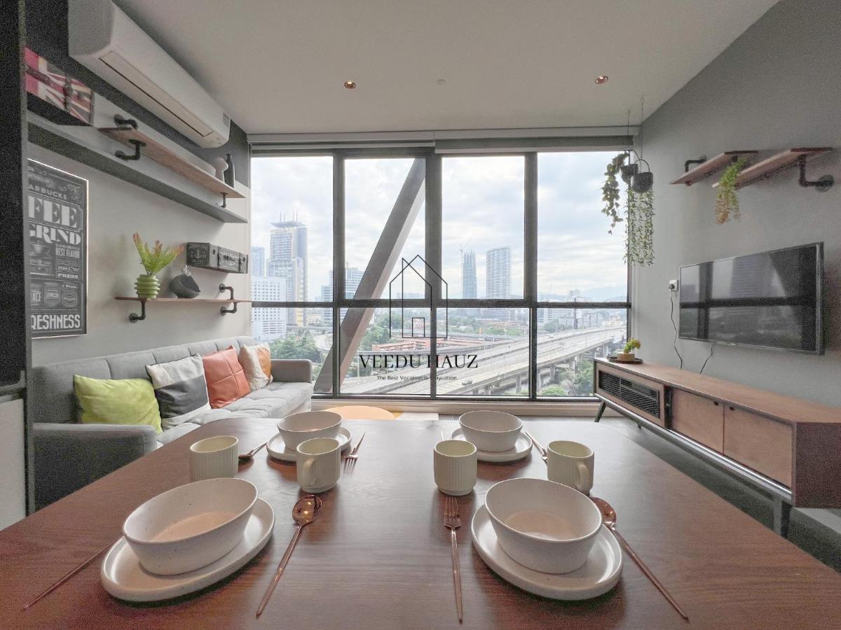 קואלה לומפור Scarletz Suites At Klcc By Veedu Hauz מראה חיצוני תמונה