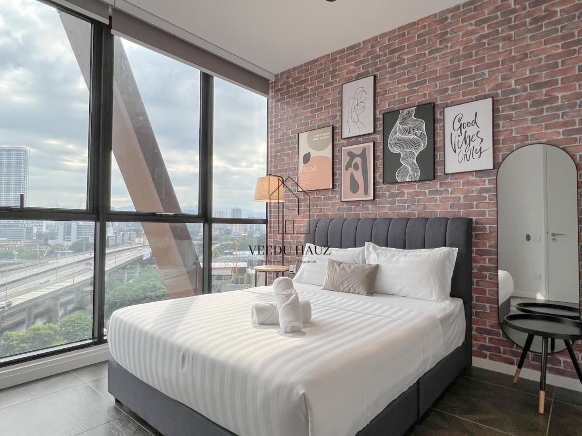 קואלה לומפור Scarletz Suites At Klcc By Veedu Hauz מראה חיצוני תמונה